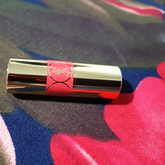 YVES SAINT LAURENT  LIPSTICK - Picture 2 of 7